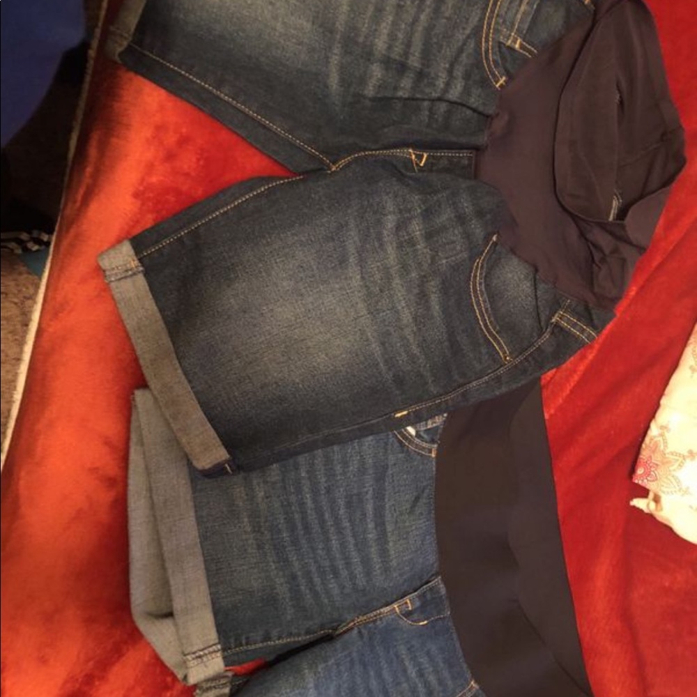 Old navy maternity shorts